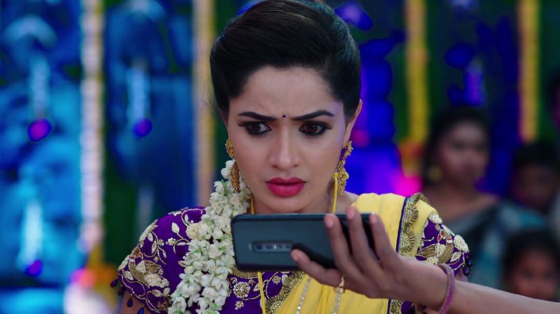 Deepa exposes Monithas evil deeds in todays Karthika deepam serial episode