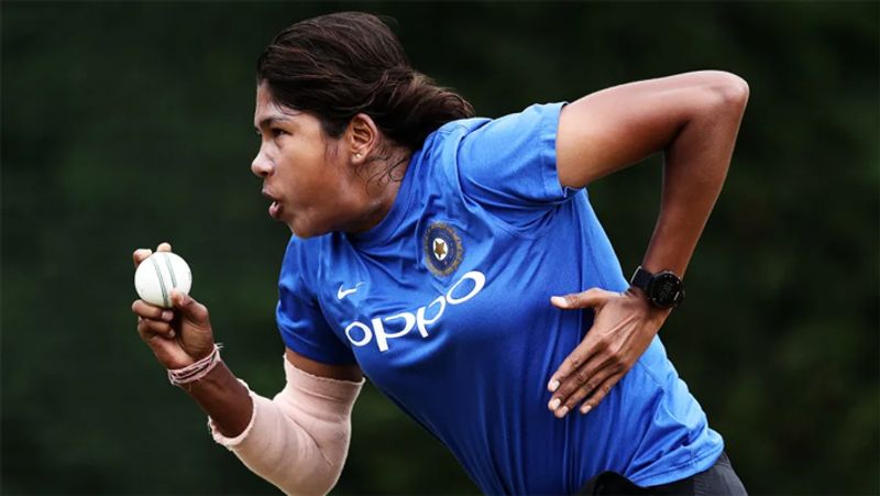 Jhulan Goswami Birthday: know the struggle of India's fastest woman bowler dva