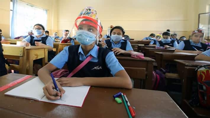 Supreme Court raps Delhi government for reopening schools amid worsening air pollution level-dnm