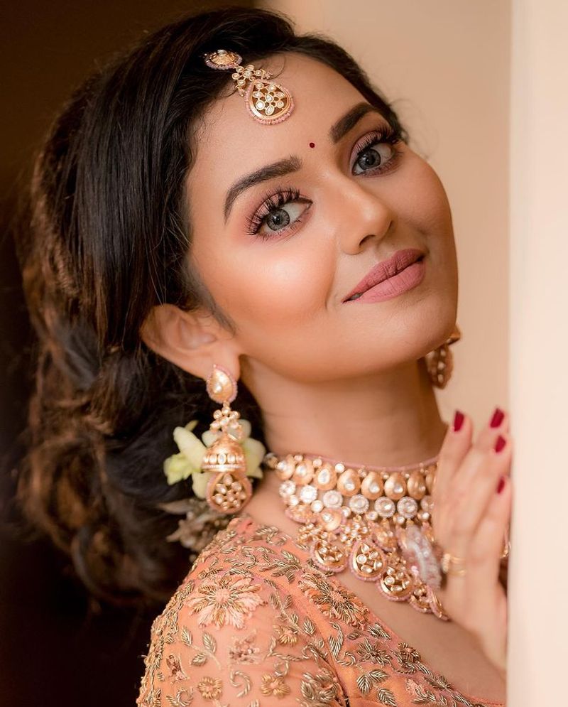 nayagi serial heroine vidya pradeep getting married? shocking photos