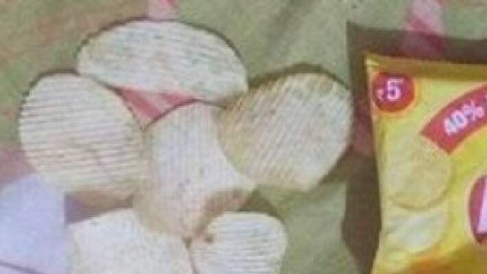 twitter user claims that he got only six chips in a five rupees packet twitter user claims that he got only six chips in a five rupees packet