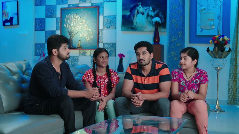 Monitha comes up with an evil plan against Deepa in todays Karthika deepam serial episode