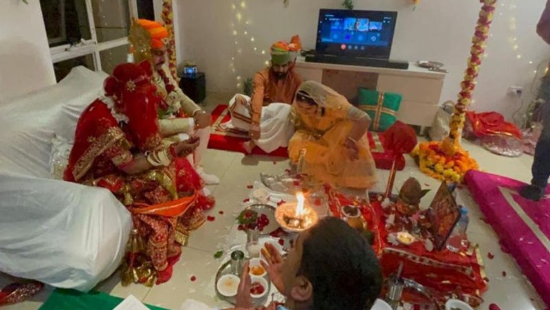 Churu Australia Sydney Niharika RS Shekhawat got online married engaged Panditji ritual according to Rajasthani customs