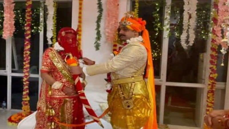 Churu Australia Sydney Niharika RS Shekhawat got online married engaged Panditji ritual according to Rajasthani customs