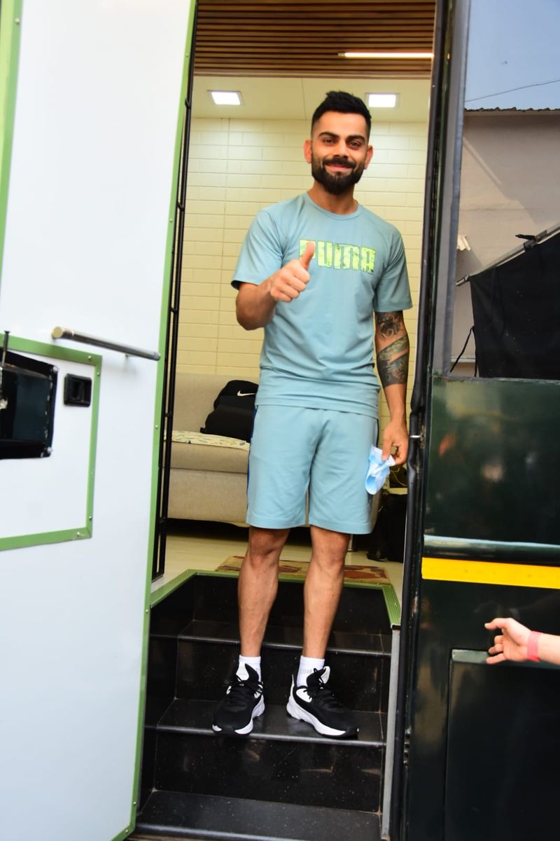 While India sweats it out in Kanpur Test against New Zealand, here's what Virat Kohli is up to (See pictures)-ayh