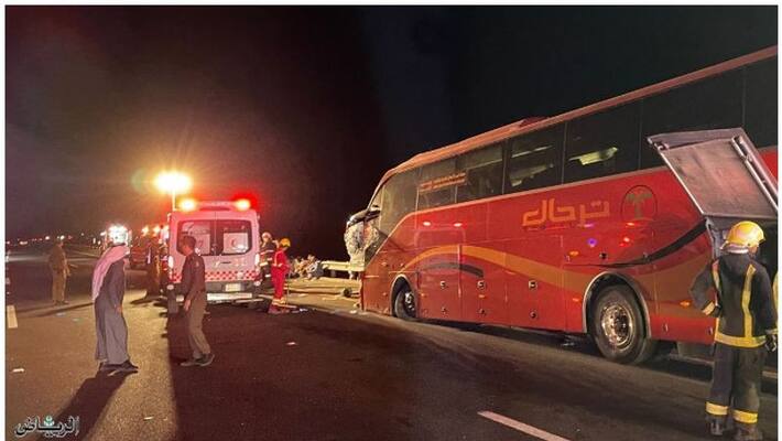 four died in Saudi after collision between a bus and truck four died in Saudi after collision between a bus and truck