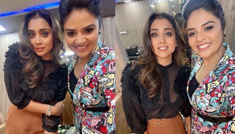 sreemukhi hul chul with shreya and shock to anchor anasuya