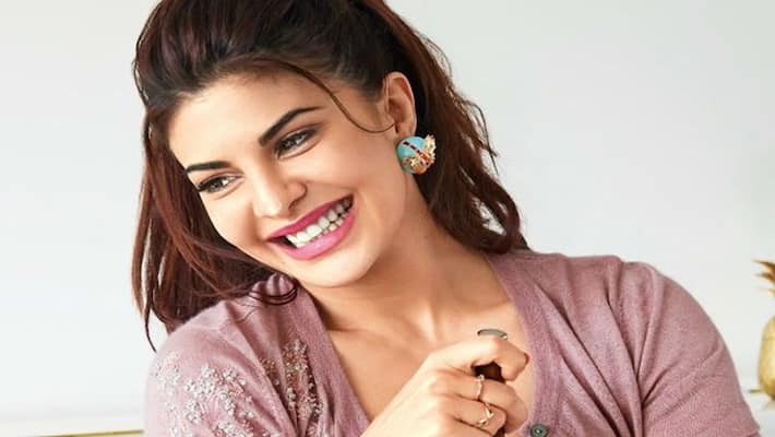 Bollywood Actress Jacqueline Fernandez stopped at Mumbai Airport by Enforcement Directorate officials, Lookout circular against actress, 200 crore rupees money laundering case, DVG Bollywood Actress Jacqueline Fernandez stopped at Mumbai Airport by Enforcement Directorate officials, Lookout circular against actress, 200 crore rupees money laundering case, DVG