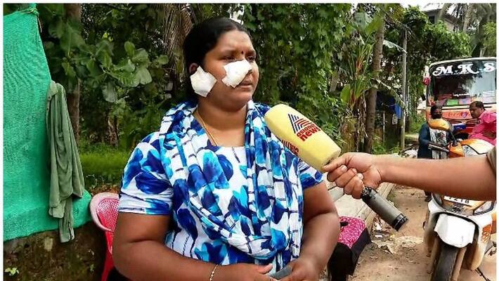 Husband attack woman on Kozhikode Threatened to throw acid and burn Husband attack woman on Kozhikode Threatened to throw acid and burn
