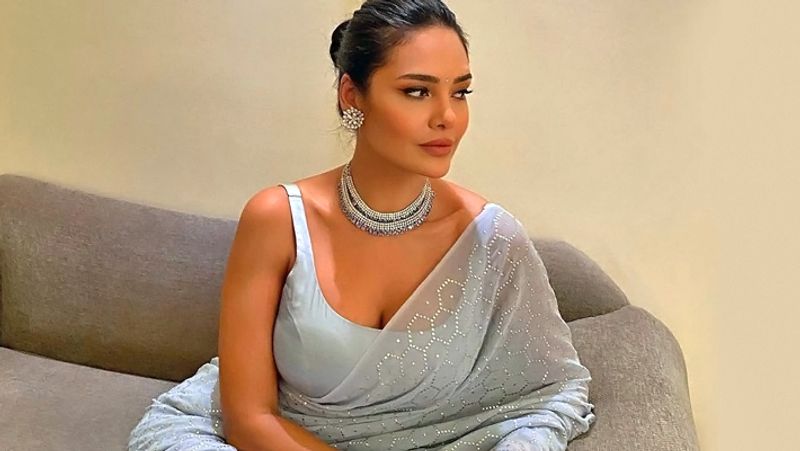 Esha Gupta looks like Hollywood actress Angelina Jolie kpg