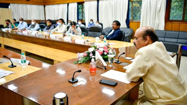 New guideline issued after CM Basavaraj Bommai meeting to curb covid spike in Karnataka mnj New guideline issued after CM Basavaraj Bommai meeting to curb covid spike in Karnataka mnj