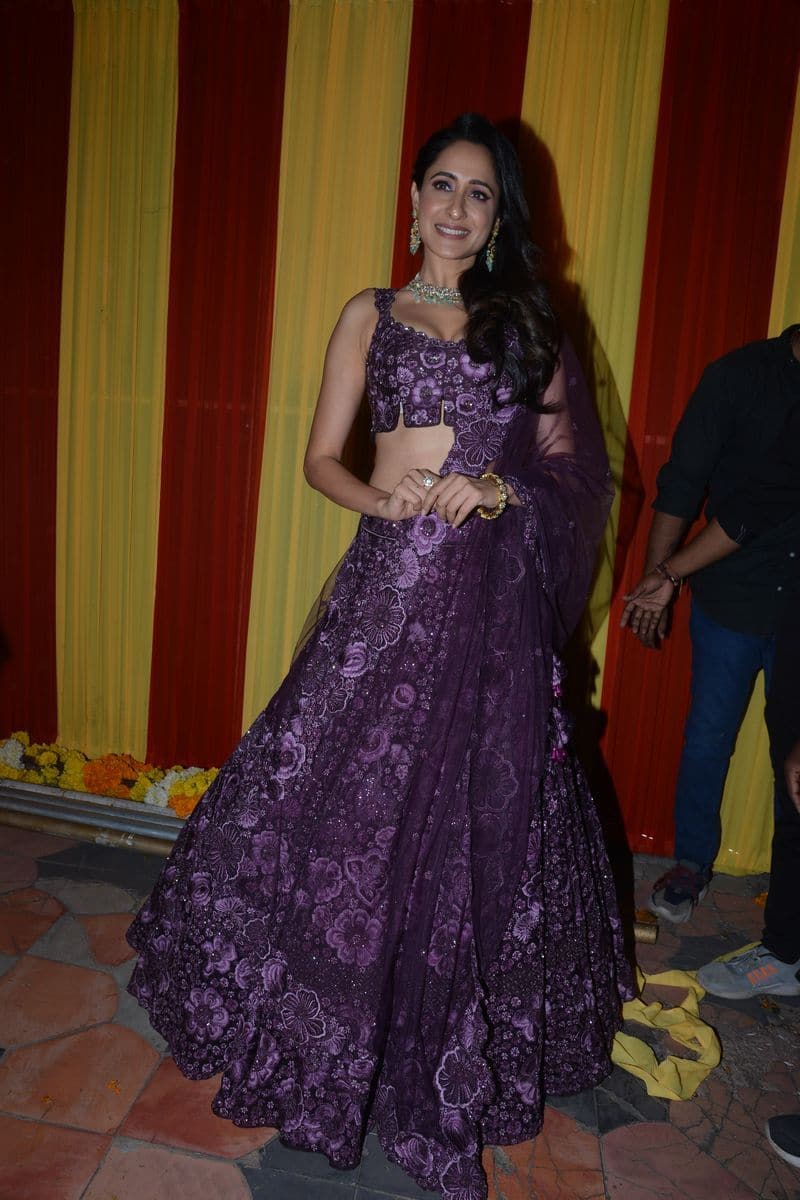 pragya jaiswal fire with her hotness special attraction in akhanda pre release event