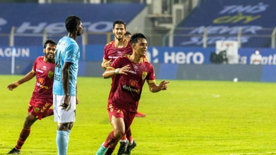 ISL : Hyderabad FC secures first ever win over Mumbai City FC with a 3-1 scoreline ISL : Hyderabad FC secures first ever win over Mumbai City FC with a 3-1 scoreline