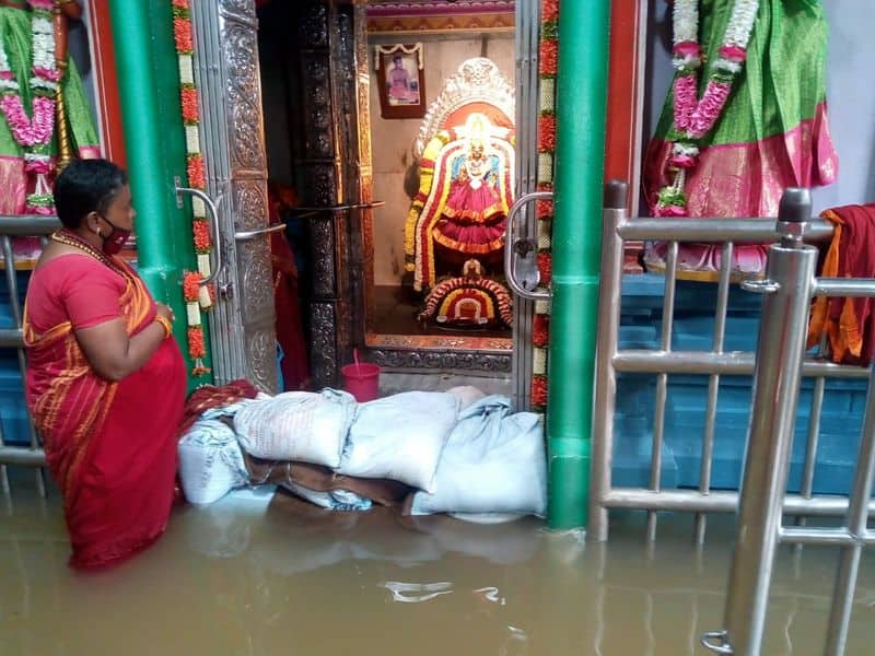 Tamilnadu Rains Melmaruvathur temple flooded