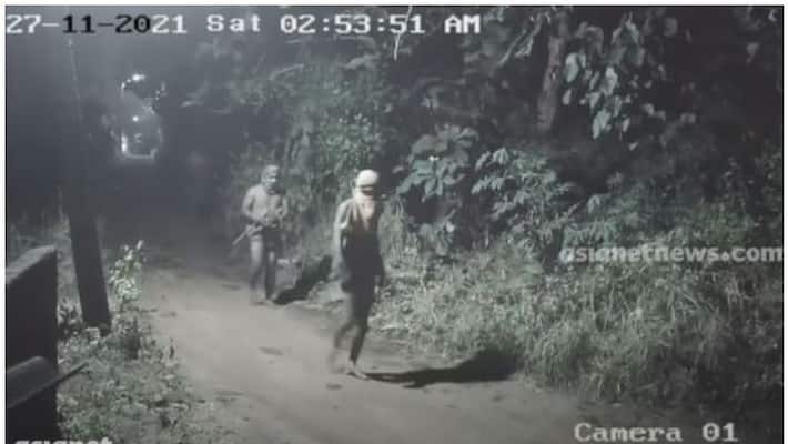 Thieves with weapon; Kottayam under scare, Police inquiry Kuruva Gang Thieves with weapon; Kottayam under scare, Police inquiry Kuruva Gang
