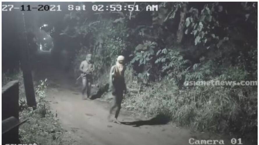 Thieves with weapon; Kottayam under scare, Police inquiry Kuruva Gang Thieves with weapon; Kottayam under scare, Police inquiry Kuruva Gang