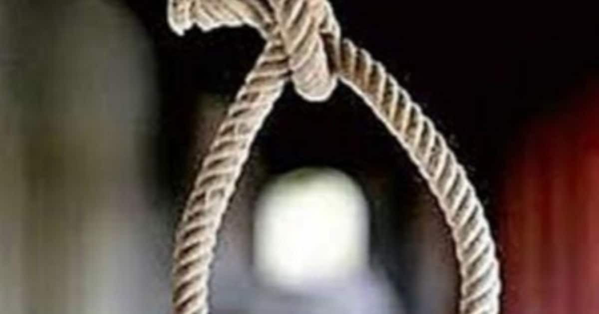 பணியில் சேர்ந்த முதல்நாளே தூக்கில் சடலமாக தொங்கிய நர்ஸ்.. கூட்டு பலாத்காரமா? போலீஸ் விசாரணை..!