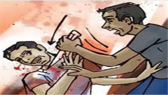 Father murdered minor son by slitting throat, absconding after assaulting wife, FIR registered Father murdered minor son by slitting throat, absconding after assaulting wife, FIR registered
