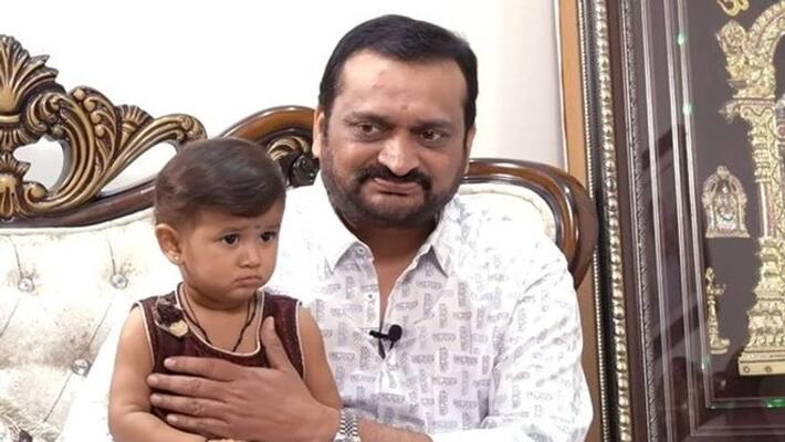 bandla ganesh adopted girl child netizens appreciated bandla ganesh adopted girl child netizens appreciated