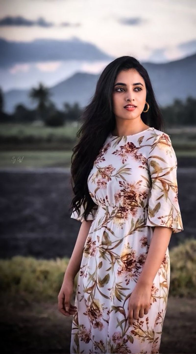 one of the most cutest actress PriyankaaMohan gorgeous clicks