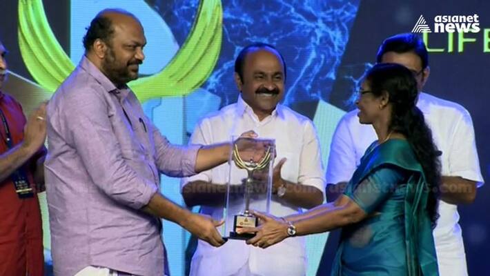 Asianet News Nursing Excellence award distribution at kochi p rajeev and v d Satheesan appreciate initiative Asianet News Nursing Excellence award distribution at kochi p rajeev and v d Satheesan appreciate initiative
