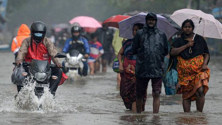 northeast monsoon is intensifying in Tamil Nadu. Due to this it is raining in various parts of Tamil Nadu northeast monsoon is intensifying in Tamil Nadu. Due to this it is raining in various parts of Tamil Nadu