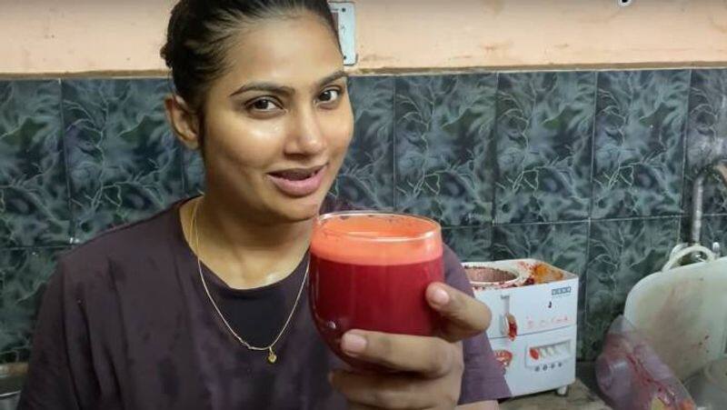 Myna Nandhini reveals her colour change secret