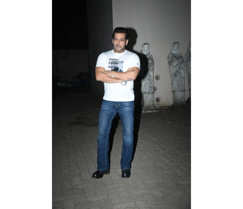 Karishma Kapoor to Varun Dhawan, Malaika Arora, this is how stars spent their Sunday drb