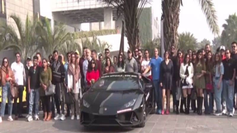 Gurugram Chandigarh Shimla 50 Lamborghini cars rally on roads Owners have great fun as they drive when people saw it said wow UDT