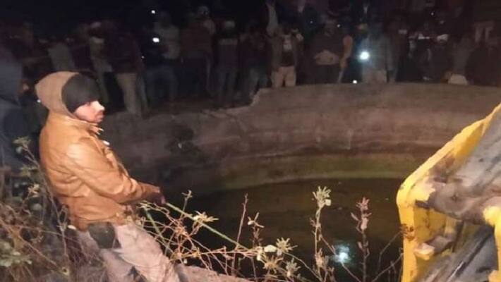 Man dies while trying to lift car from well in Siddipet district Man dies while trying to lift car from well in Siddipet district