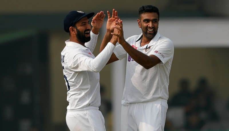 INDvNZ New Zealand collapsed and Indi took first Innings lead in Mumbai
