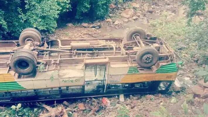 Andhra Pradesh RTC Bus Fell into valley in kurnool Andhra Pradesh RTC Bus Fell into valley in kurnool