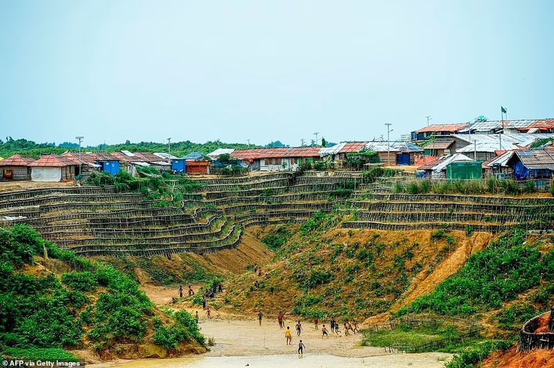Bangladesh Kutupalong migrant camp is worlds largest migrant camp