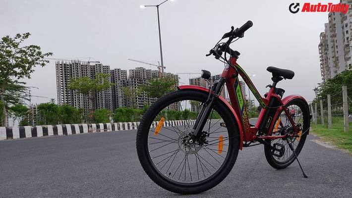 Roadlark e cycle from Nexzu Mobility with 100 km range Roadlark e cycle from Nexzu Mobility with 100 km range