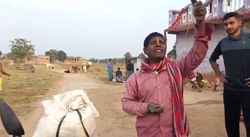 peanut seller song of Birbhum goes viral in Social Media bmm