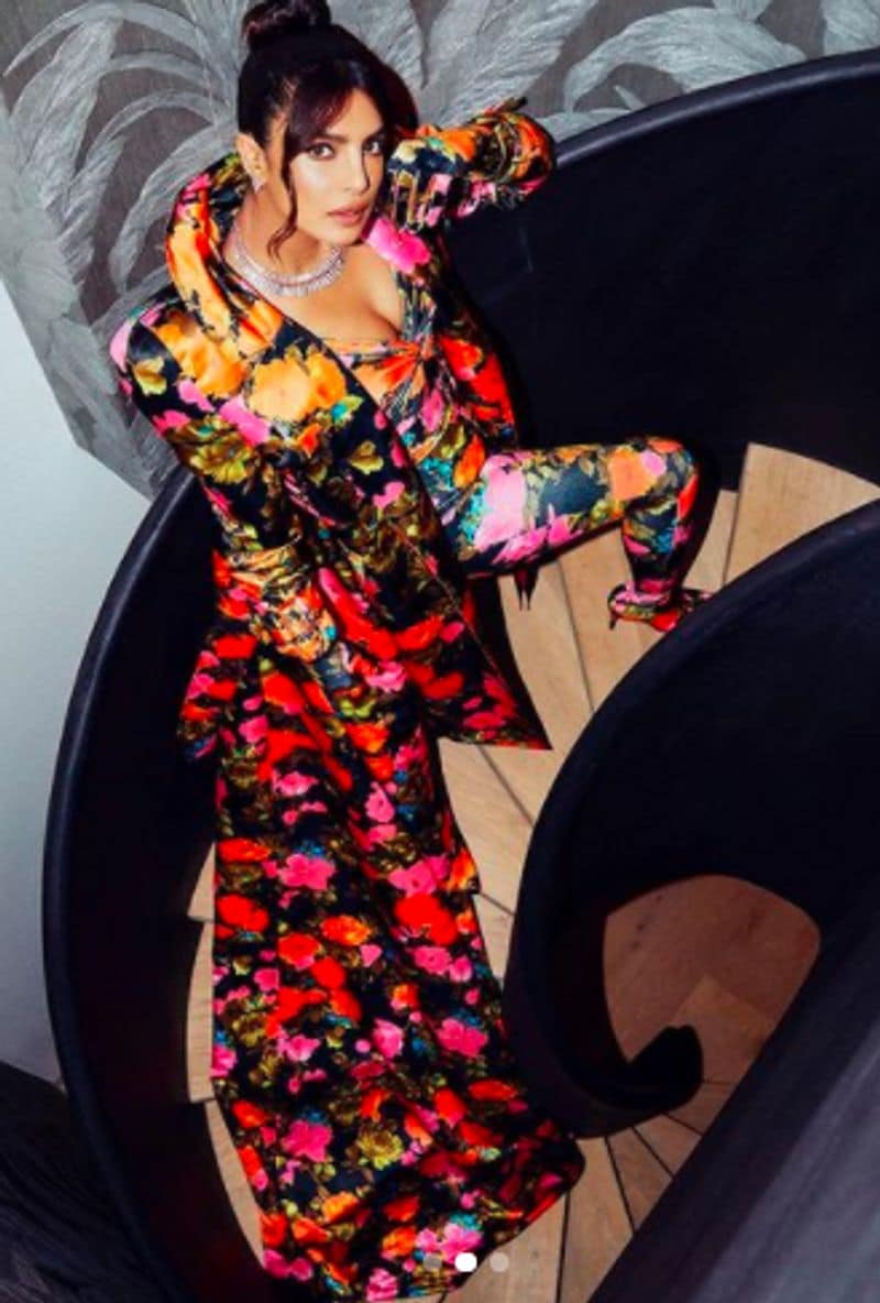 Nick Jonas was seen fixing Priyanka Chopra dress on British Fashion Awards 2021