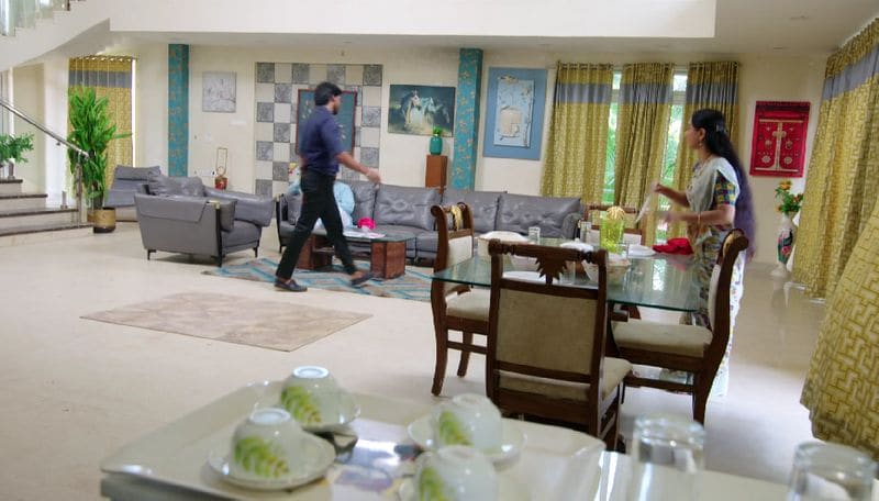 Rishi is angry at his family in todays guppedantha manasu serial episode