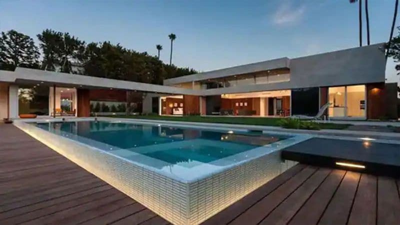 priyanka chopra nick jonas wedding anniversary, bollywood hollywood couple luxurious home photos KPJ