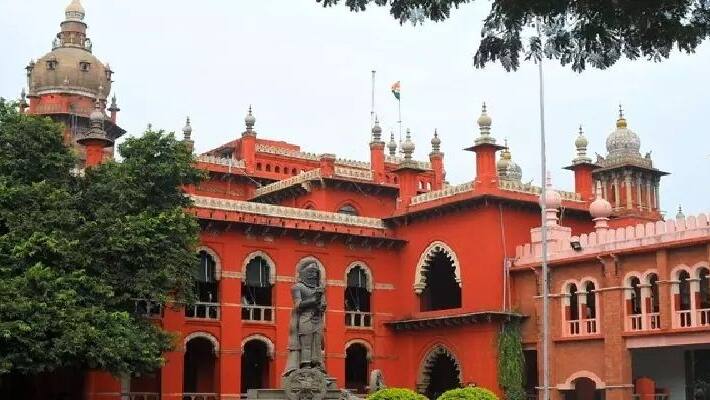 highcourt orders to seal the shops which selling plastic products and water bottles in kodaikanal highcourt orders to seal the shops which selling plastic products and water bottles in kodaikanal