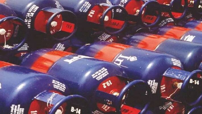 good news for navratri celebration, commercial LPG cylinder rate slashed akb good news for navratri celebration, commercial LPG cylinder rate slashed akb