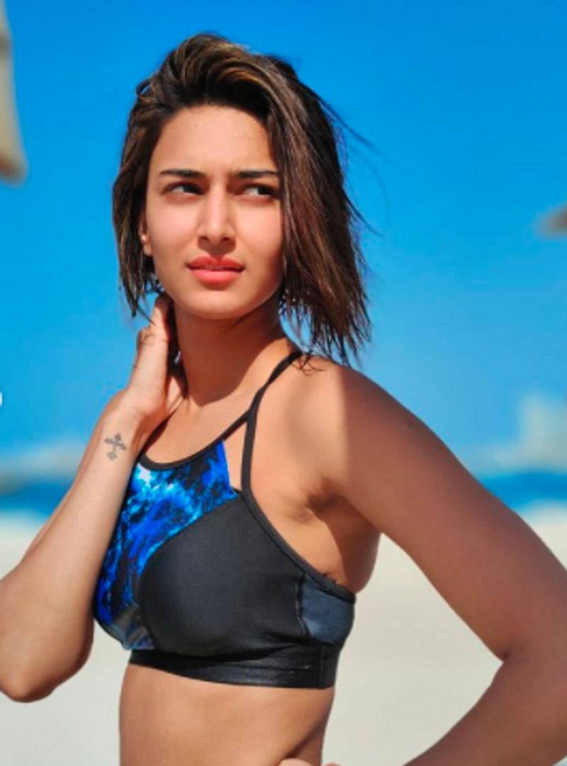 Erica Fernandes Hits The Water In Style Wearing A Printed Bikini In Dubai dpl