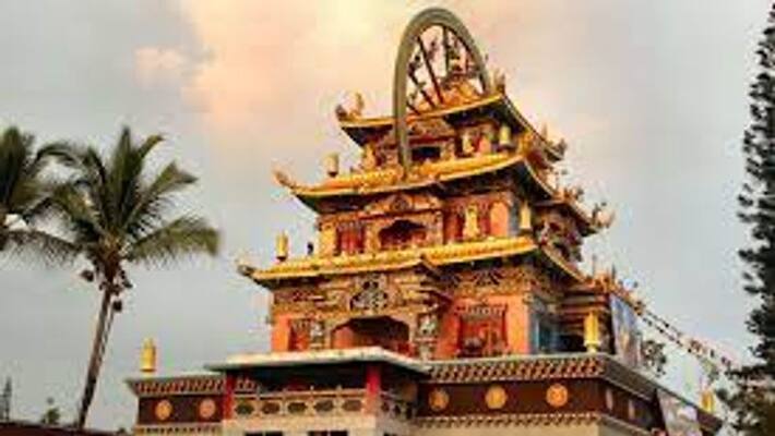 Top 10 Famous Temples of India Top 10 Famous Temples of India