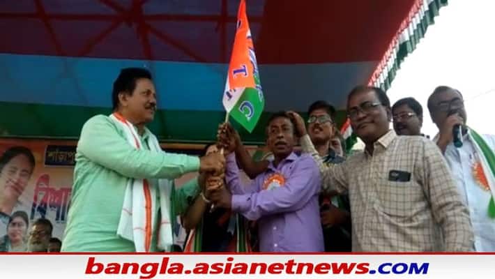 300 BJP workers joined TMC in Basirhat 300 BJP workers joined TMC in Basirhat
