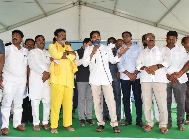 ap cm ys jagan visits flood affected areas in kadapa district