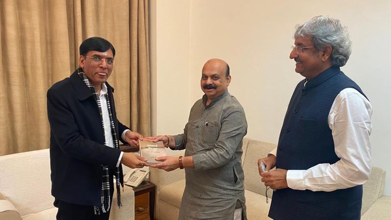 Karnataka CM basavaraja bommai Meets Union Ministers In Delhi on Dec 2nd rbj