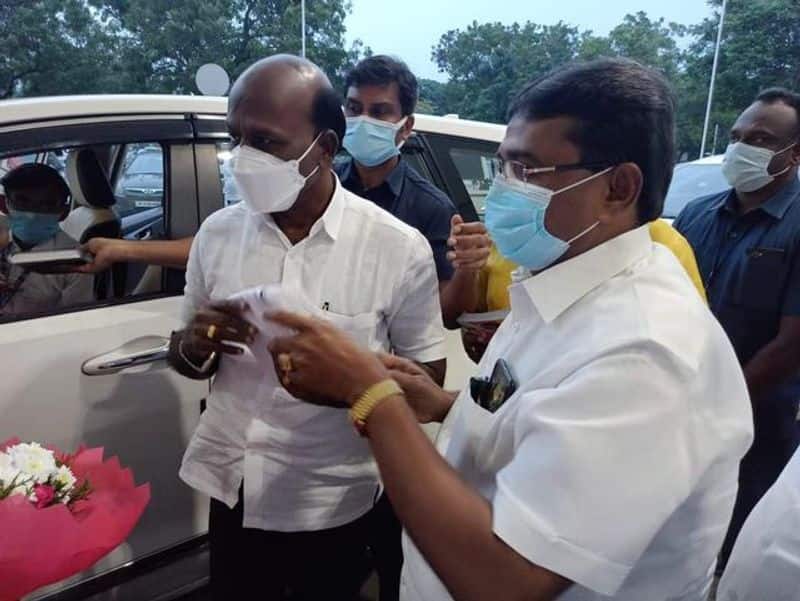 No fear to omicron virus and tn govt ready said that health minister ma subramanian at kovai airport