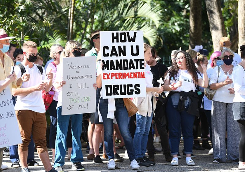 Teachers on leave in Queensland to protest against covid 19 vaccine mandatory