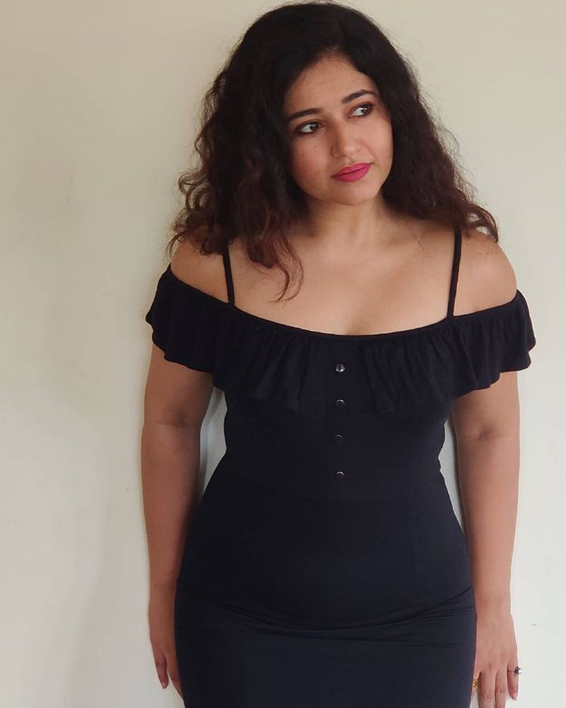Actress poonam bajwa tight dress overload hot photo gallery