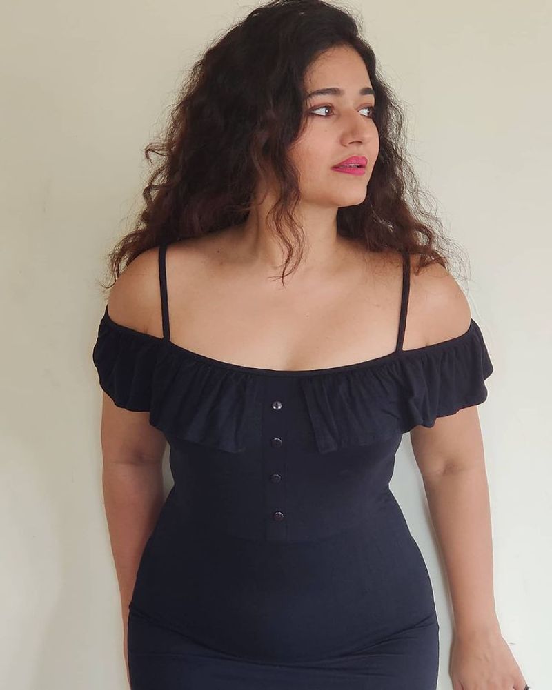 Actress poonam bajwa tight dress overload hot photo gallery