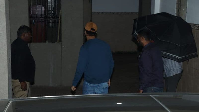 katrina kaif-Vicky Kaushal Marriage actor arrives Katrina house for court marriage NTP